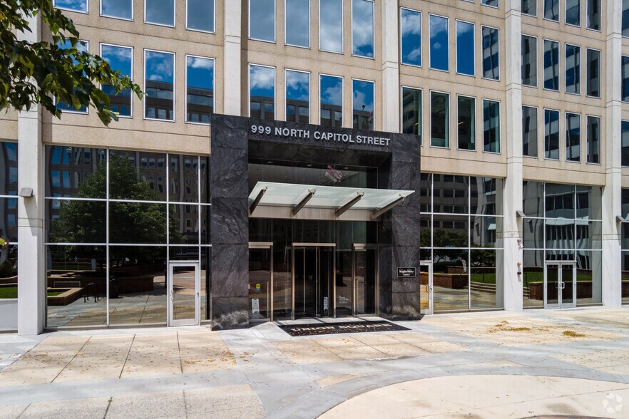 999 N Capitol St NE, Washington, DC à louer - Photo de l’immeuble – Image 2 sur 13