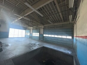 2100-2130 E Highland Ave, San Bernardino, CA à louer Photo de l’immeuble– Image 1 sur 5