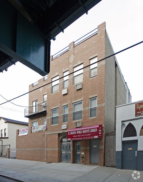 4617 White Plains Rd, Bronx, NY à louer - Photo de l’immeuble – Image 2 sur 3