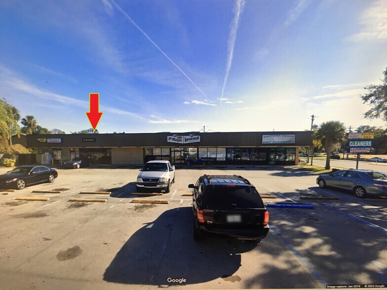 1437 S Ridgewood Ave, Daytona Beach, FL à louer - Photo de l’immeuble – Image 3 sur 5