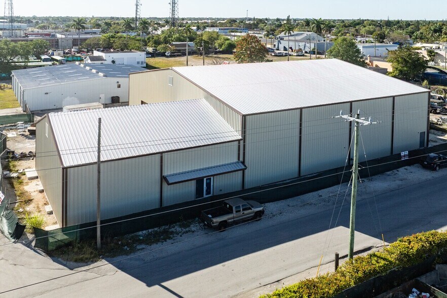 146 2nd St, Homestead, FL à louer - Photo de l’immeuble – Image 3 sur 19