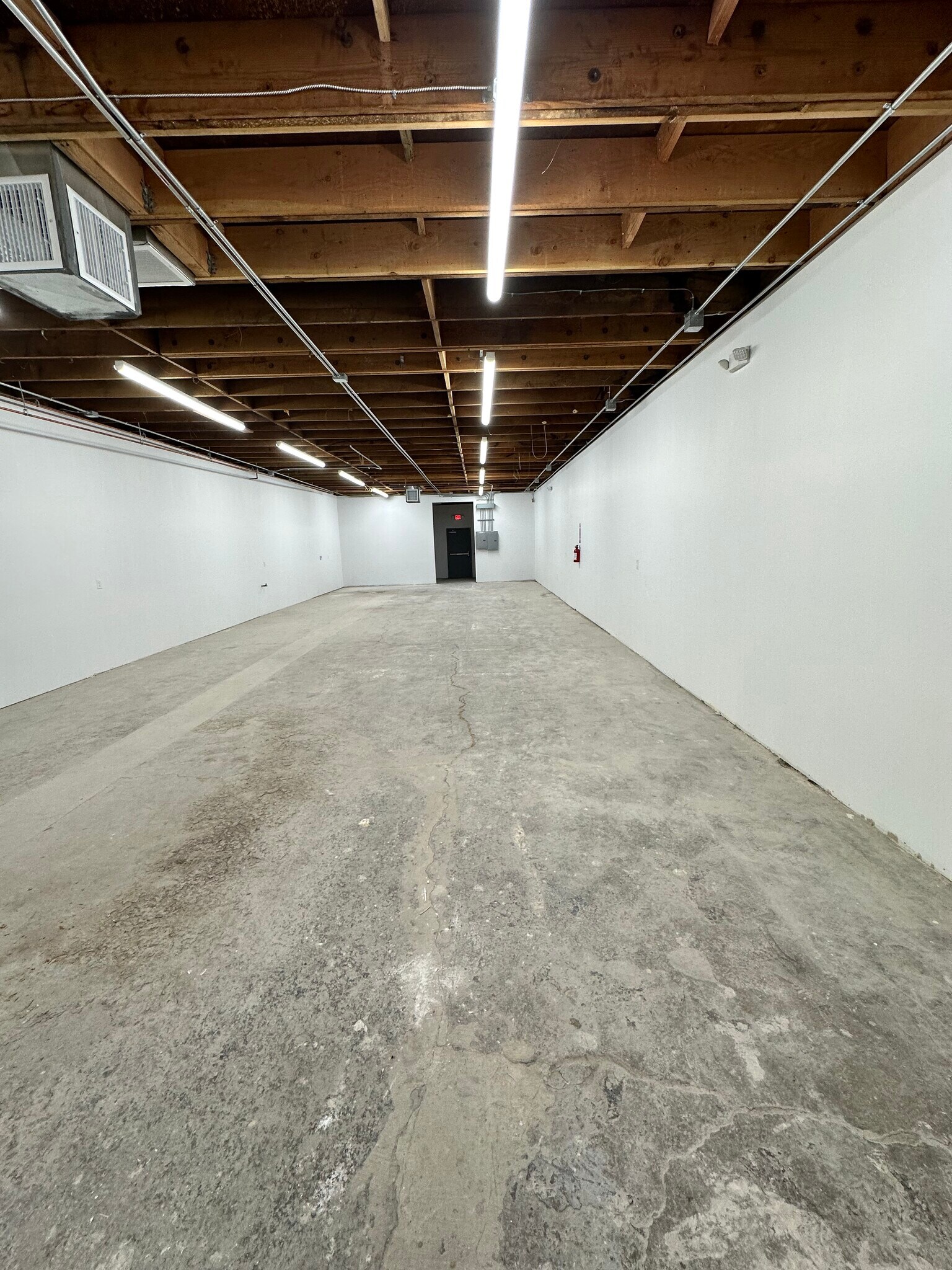1690 Hayes Ave, Long Beach, CA à vendre Photo de l’immeuble– Image 1 sur 29