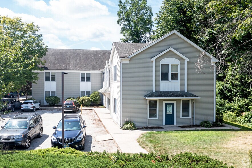 871 Ethan Allen Hwy, Ridgefield, CT à vendre - Photo de l’immeuble – Image 2 sur 5
