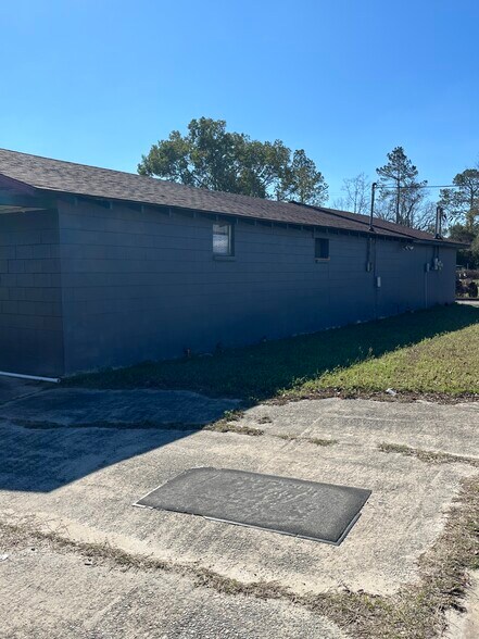 205 E 16th St, Alma, GA à vendre - Photo de l’immeuble – Image 2 sur 12