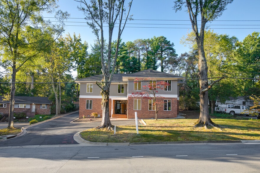 8417 Patterson Ave, Richmond, VA à louer - Photo de l’immeuble – Image 3 sur 43
