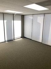 2225 1st St, Simi Valley, CA à louer Photo intérieure– Image 2 sur 8