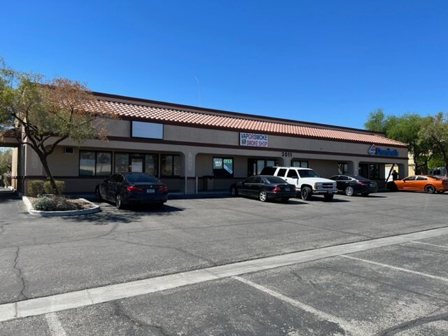 3011 W Lake Mead Blvd, North Las Vegas, NV à louer - Photo de l’immeuble – Image 3 sur 11