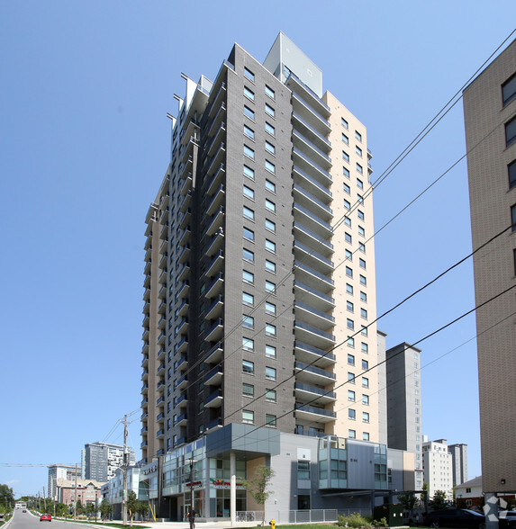 318 Spruce St, Waterloo, ON à vendre - Photo de l’immeuble – Image 3 sur 5
