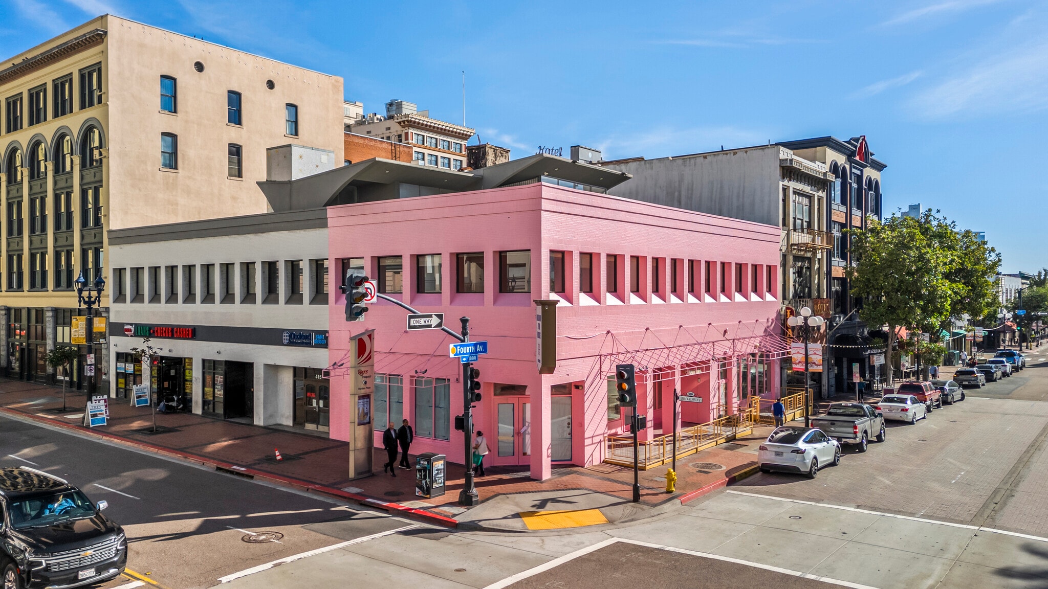 415 Broadway, San Diego, CA à louer Photo intérieure– Image 1 sur 20