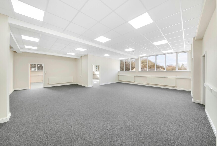New Hall Hey Rd, Rossendale à louer - Photo de l’immeuble – Image 3 sur 34