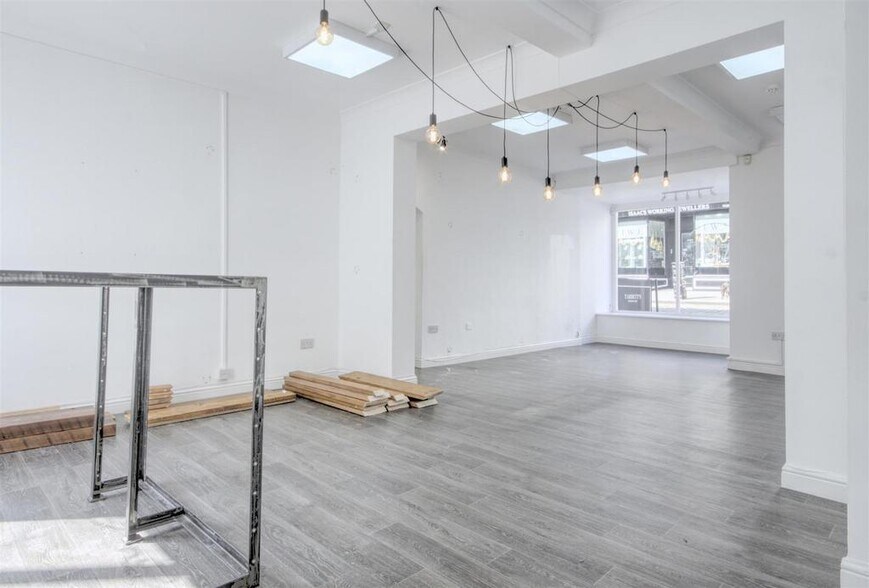 74 High St, Skipton à louer - Photo de l’immeuble – Image 3 sur 14