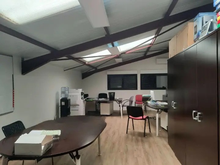 Local d'activités dans Portet-sur-Garonne à vendre - Photo de l’immeuble – Image 2 sur 6