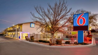 Plus de détails pour 3007 Cerrillos Rd, Santa Fe, NM - Hôtellerie à vendre