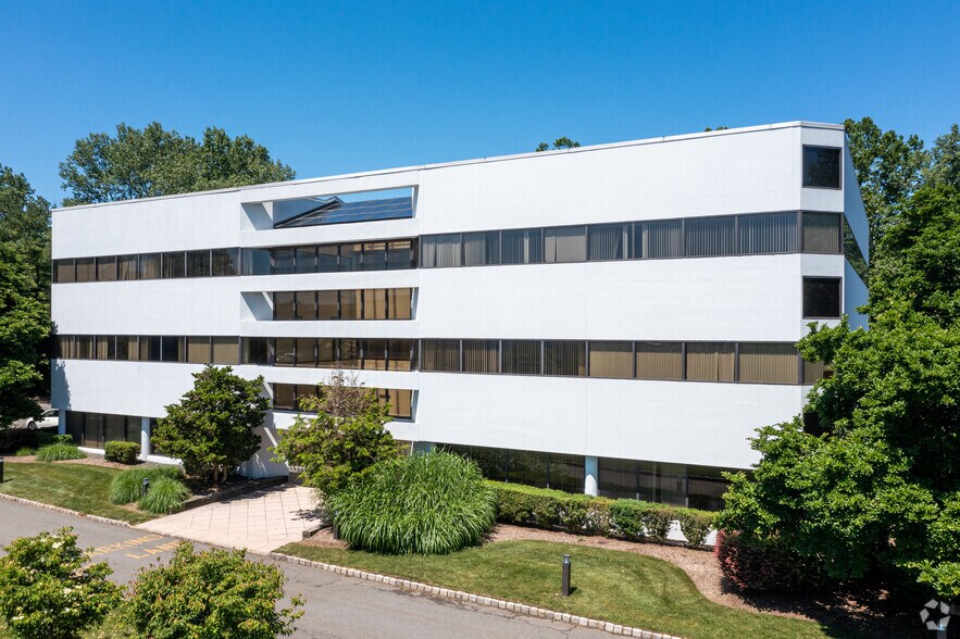 222 Ridgedale Ave, Cedar Knolls, NJ à vendre - Photo de l’immeuble – Image 3 sur 16
