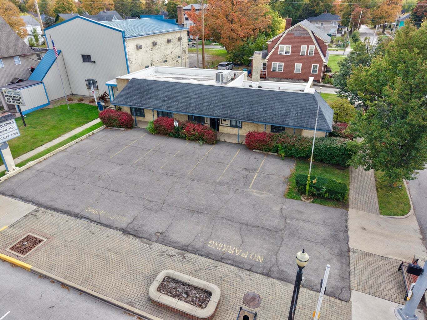 414 Lincolnway, La Porte, IN à vendre Photo principale– Image 1 sur 26