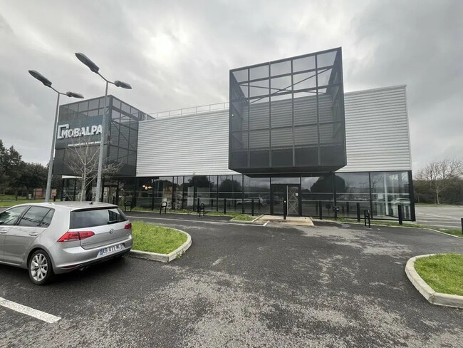 Plus de détails pour Local commercial à louer