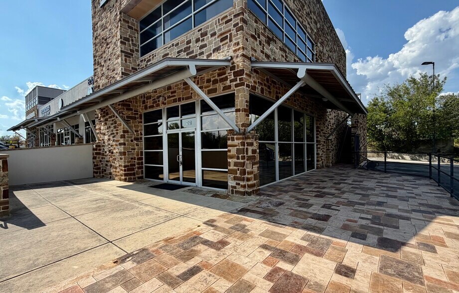 523 Med Ct, San Antonio, TX à louer - Photo de l’immeuble – Image 2 sur 16