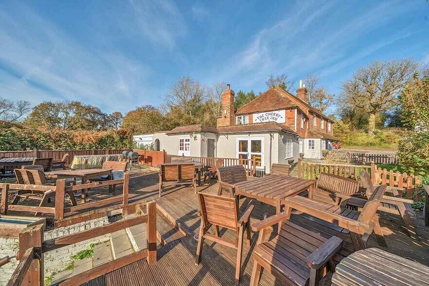 Dale Hill, Ticehurst à vendre - Photo de l’immeuble – Image 2 sur 4