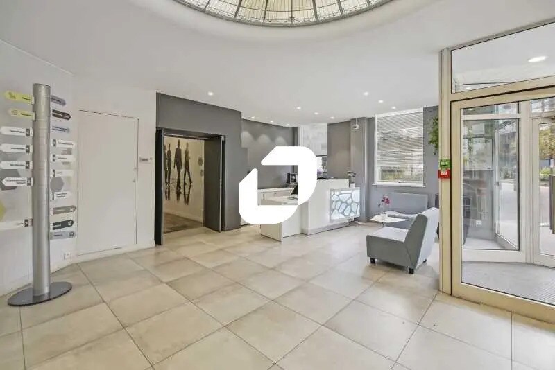 Bureau dans Courbevoie à louer - Photo de l’immeuble – Image 2 sur 17