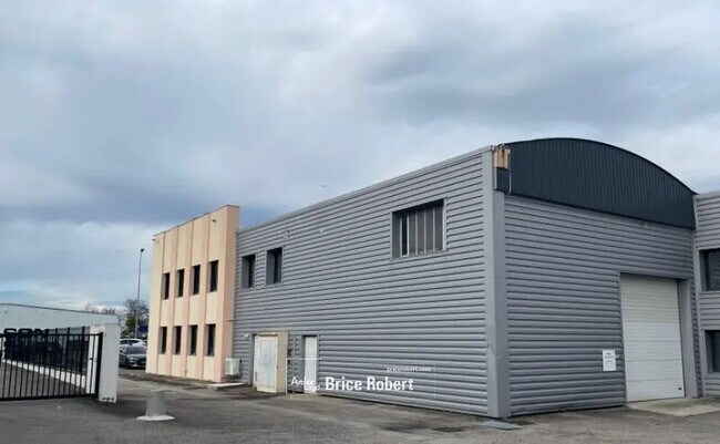 Plus de détails pour Bureau, Local d'activités à louer