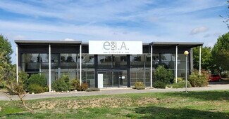 Plus de détails pour Local d'activités à louer