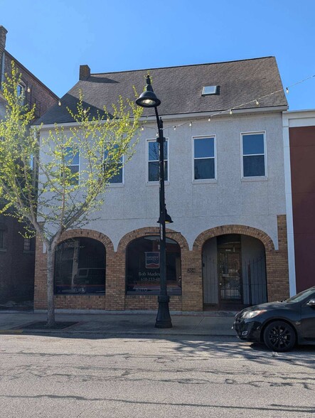 204 W Main St, Belleville, IL à vendre - Photo de l’immeuble – Image 3 sur 29
