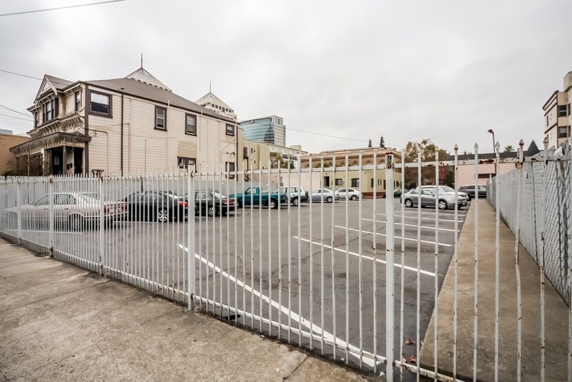 663 15th St, Oakland, CA à vendre - Photo de l’immeuble – Image 2 sur 14