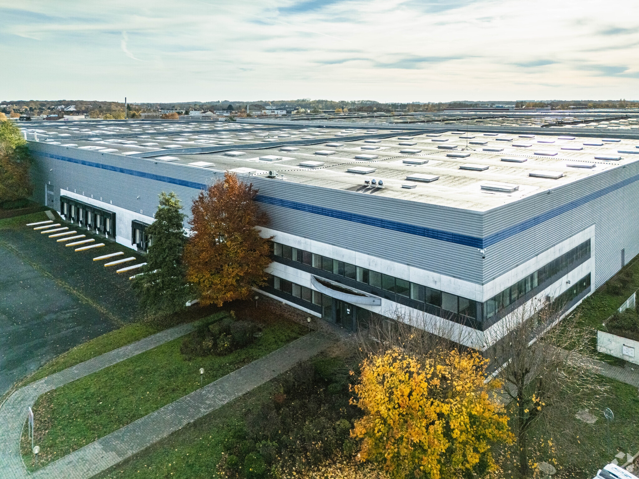 1 Boulevard Jean Monnet, Combs-la-Ville à louer Photo principale– Image 1 sur 3