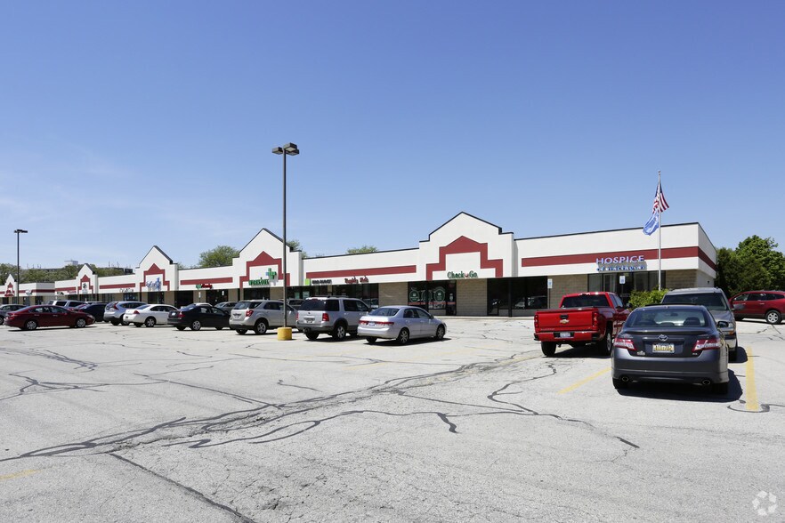 1930 E Apple Ave, Muskegon, MI à louer - Photo de l’immeuble – Image 3 sur 9