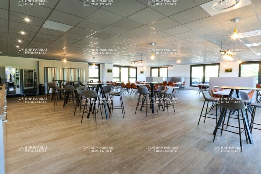 Bureau dans Meylan à vendre - Photo de l’immeuble – Image 2 sur 9