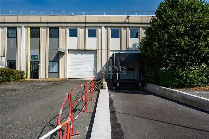 Bureau dans Gennevilliers à louer - Photo de l’immeuble – Image 3 sur 10