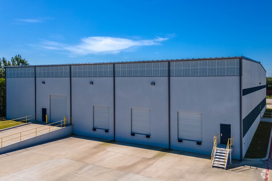 1133 E Airtex Dr, Houston, TX à louer - Photo de l’immeuble – Image 2 sur 4