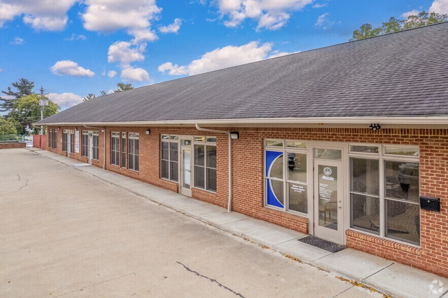 651 Cincinnati Batavia Pike, Cincinnati, OH à louer - Photo principale – Image 1 sur 4