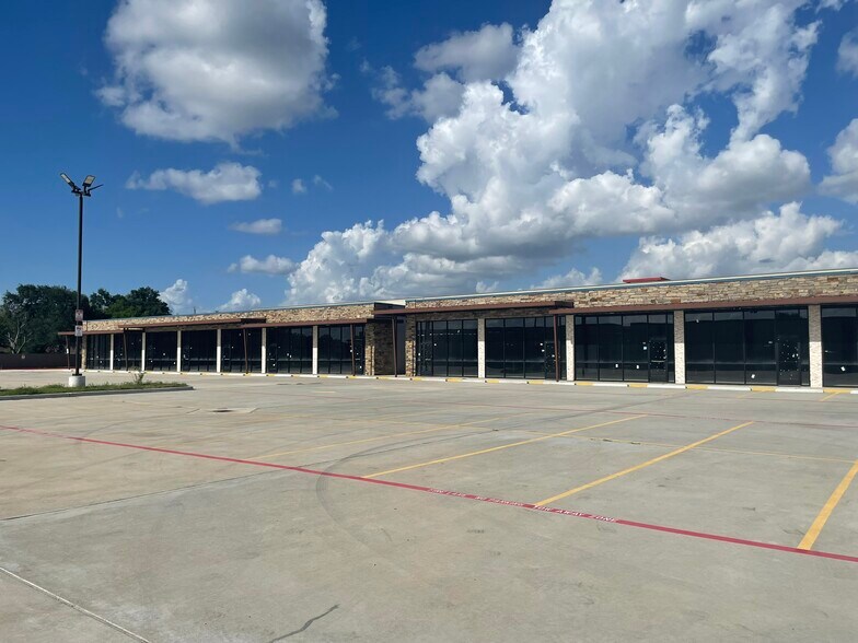 16332 FM 529, Houston, TX à louer - Photo de l’immeuble – Image 3 sur 15