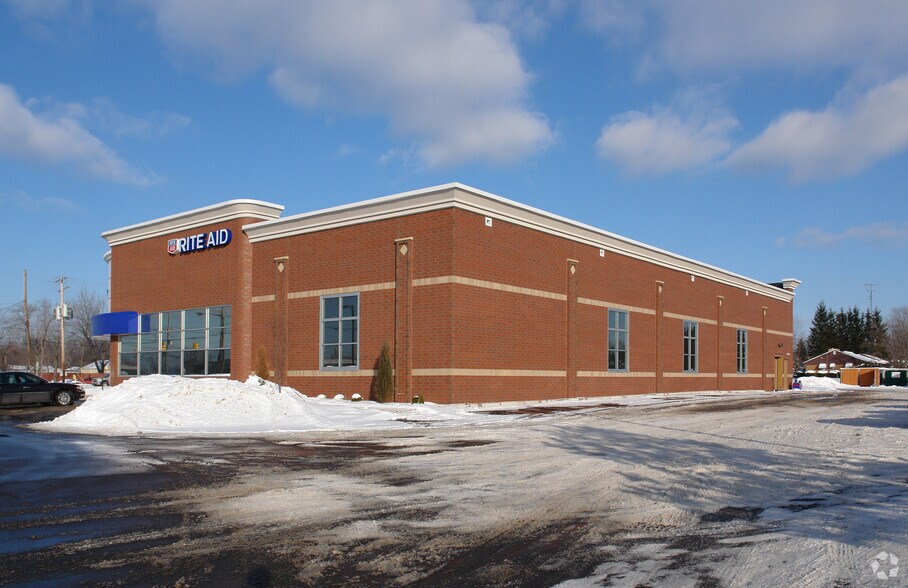 1020-1040 E Hill Rd, Grand Blanc, MI à louer - Photo de l’immeuble – Image 2 sur 3