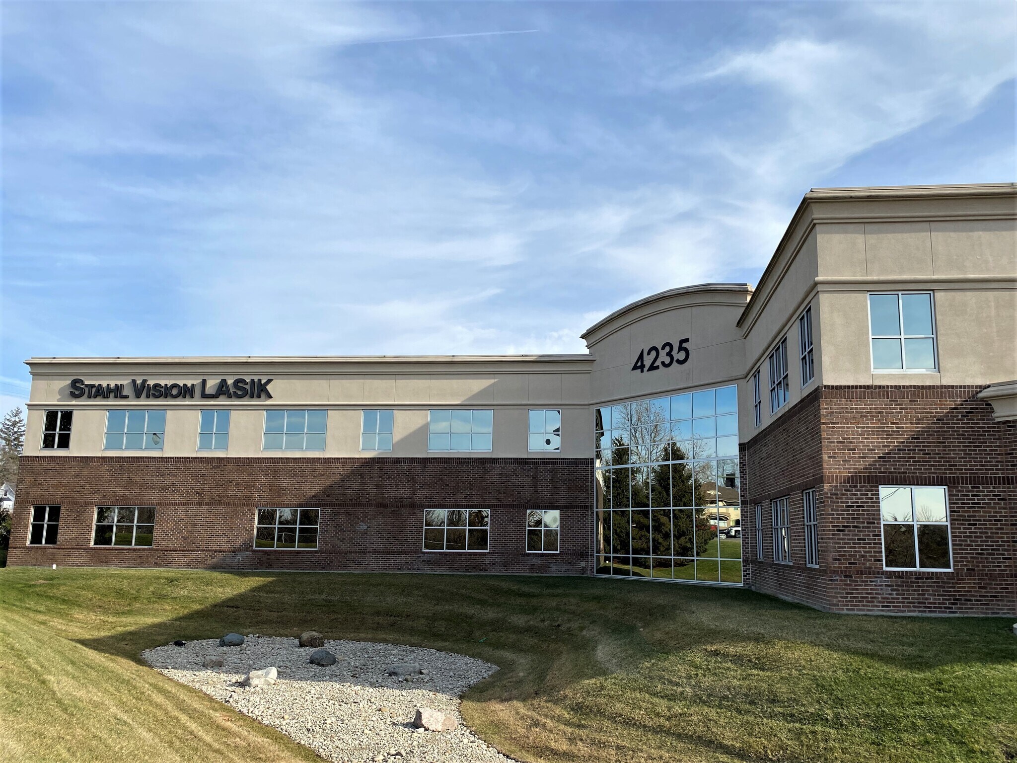 4235 Indian Ripple Rd, Beavercreek, OH à louer Photo principale– Image 1 sur 26