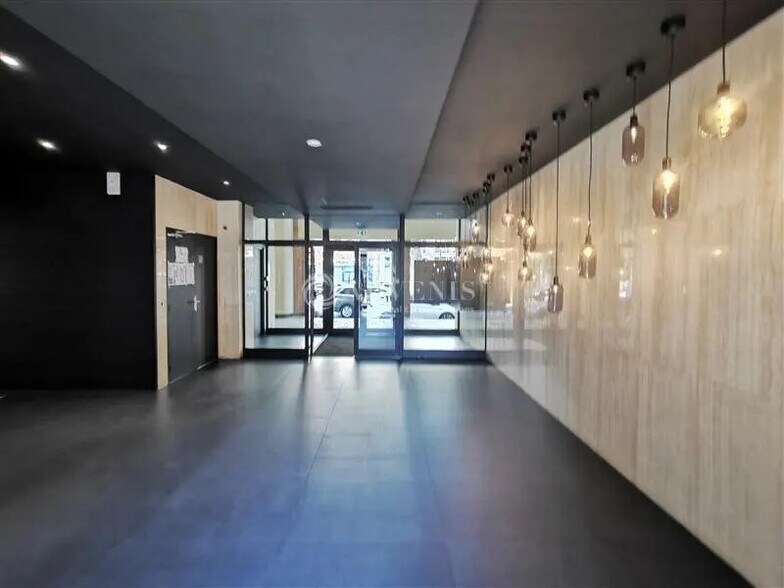 Bureau dans Lille à louer - Hall d’entrée – Image 2 sur 10
