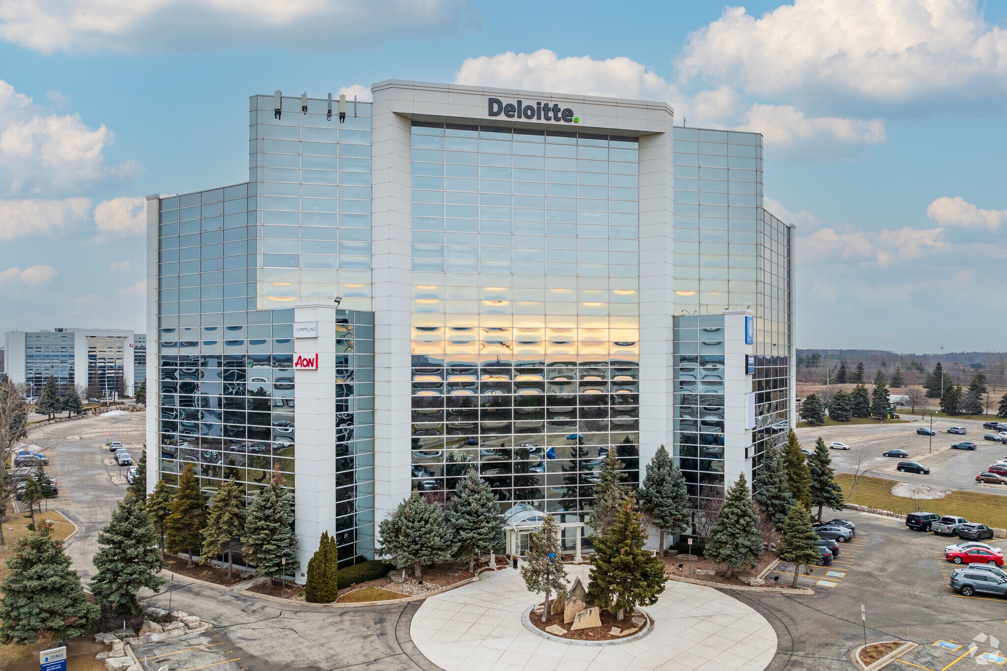 5500 N Service Rd, Burlington, ON à louer Photo de l’immeuble– Image 1 sur 17