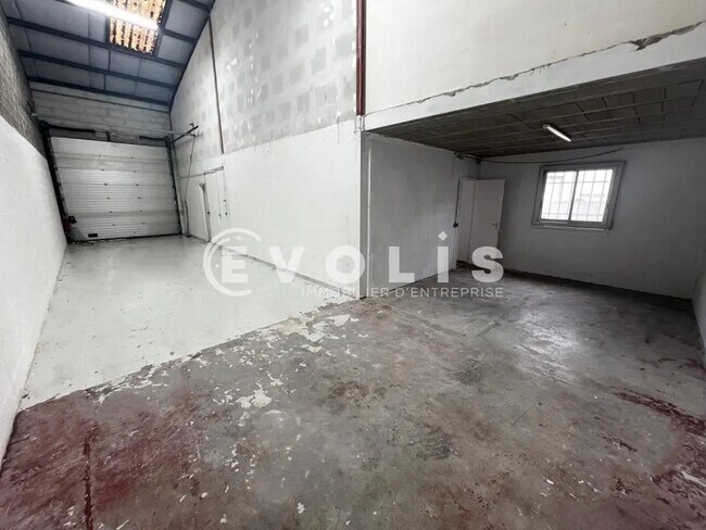 Plus de détails pour Bureau, Local d'activités à louer