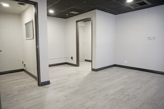 639 S Glenwood Pl, Burbank, CA à louer Photo intérieure– Image 1 sur 7