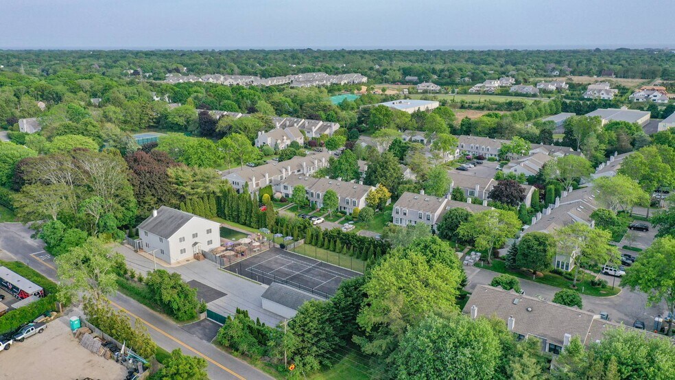 80 Hubbard Ln, Southampton, NY à vendre - Photo de l’immeuble – Image 2 sur 26