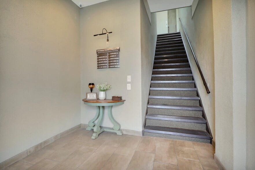 375 Sunrise Hwy, Lynbrook, NY à louer - Photo de l’immeuble – Image 2 sur 11