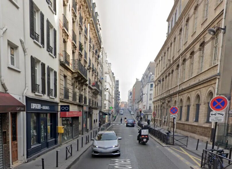 Local commercial dans Paris à louer - Photo de l’immeuble – Image 2 sur 2