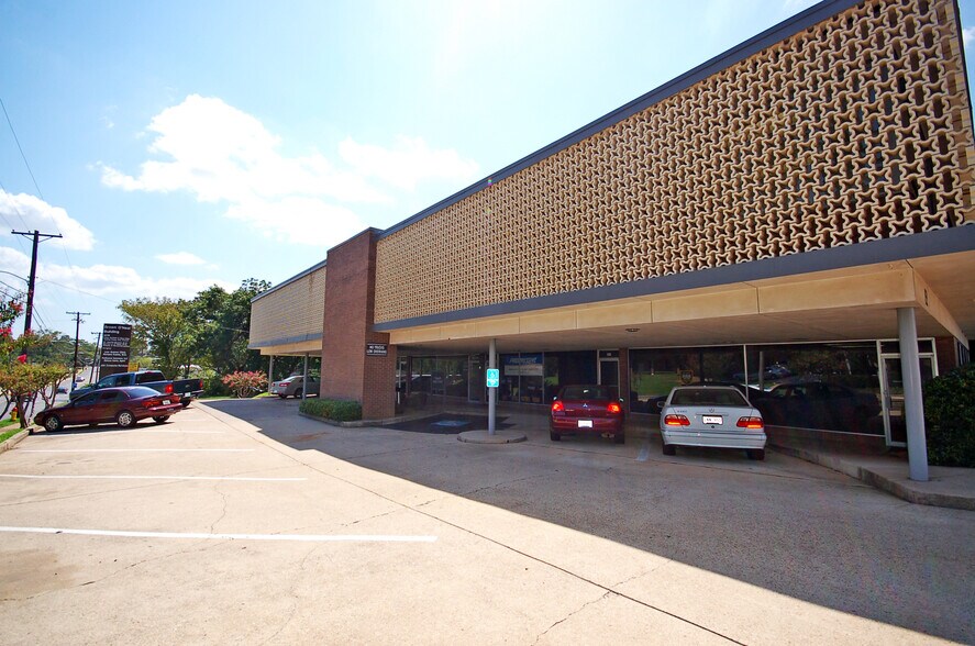2210 Line Ave, Shreveport, LA à louer - Photo de l’immeuble – Image 2 sur 3