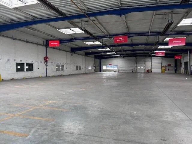 Local d’activités dans Sevrey à louer - Photo de l’immeuble – Image 2 sur 7