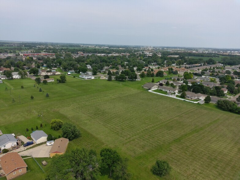 1003-1009 Lawson St, Aberdeen, SD à vendre - Photo de l’immeuble – Image 3 sur 7