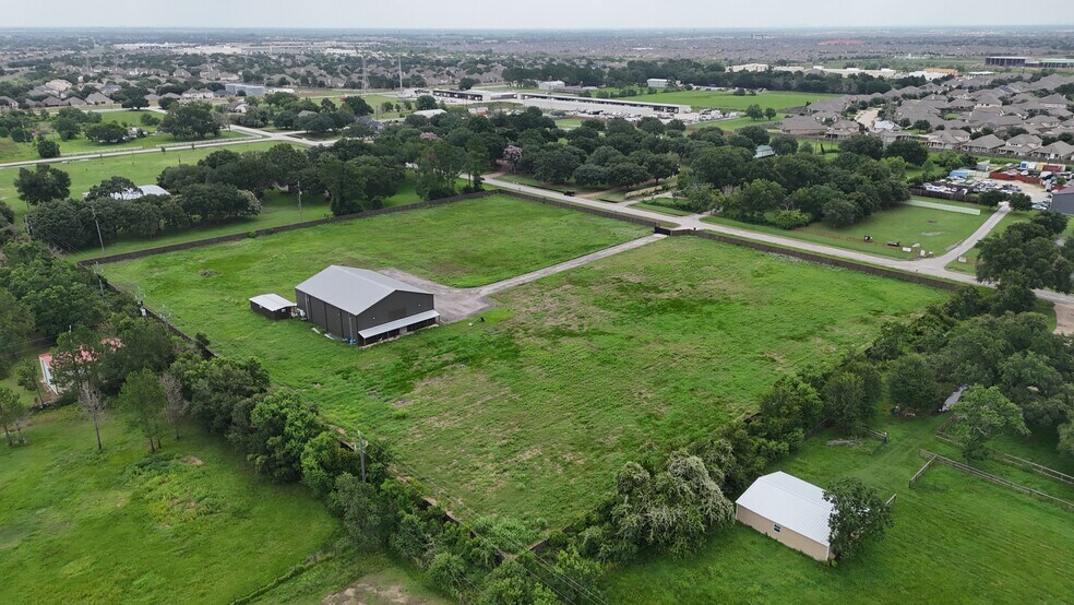 10611 Hidden Lake Ln, Richmond, TX à vendre - Photo de l’immeuble – Image 3 sur 10