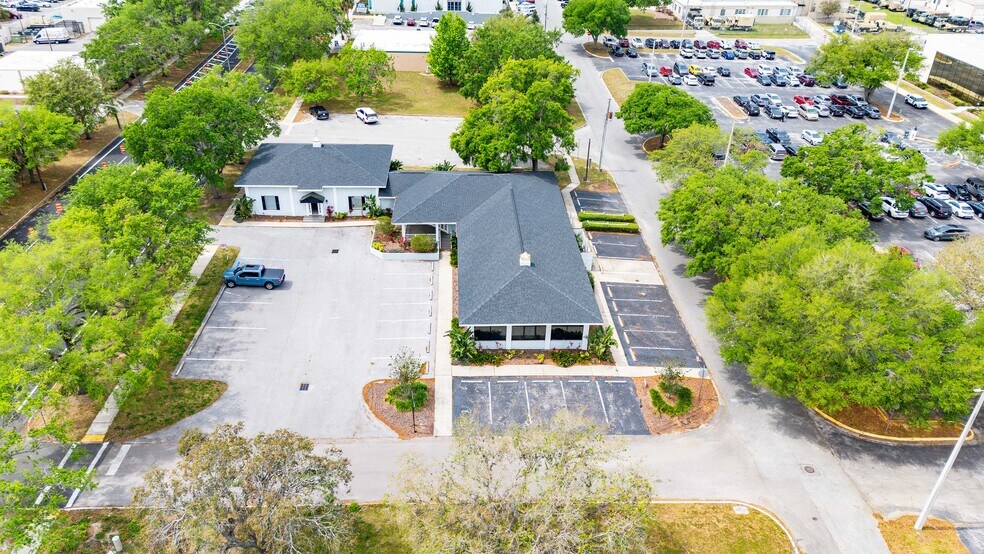 14217 3rd St, Dade City, FL à vendre - Photo de l’immeuble – Image 2 sur 35