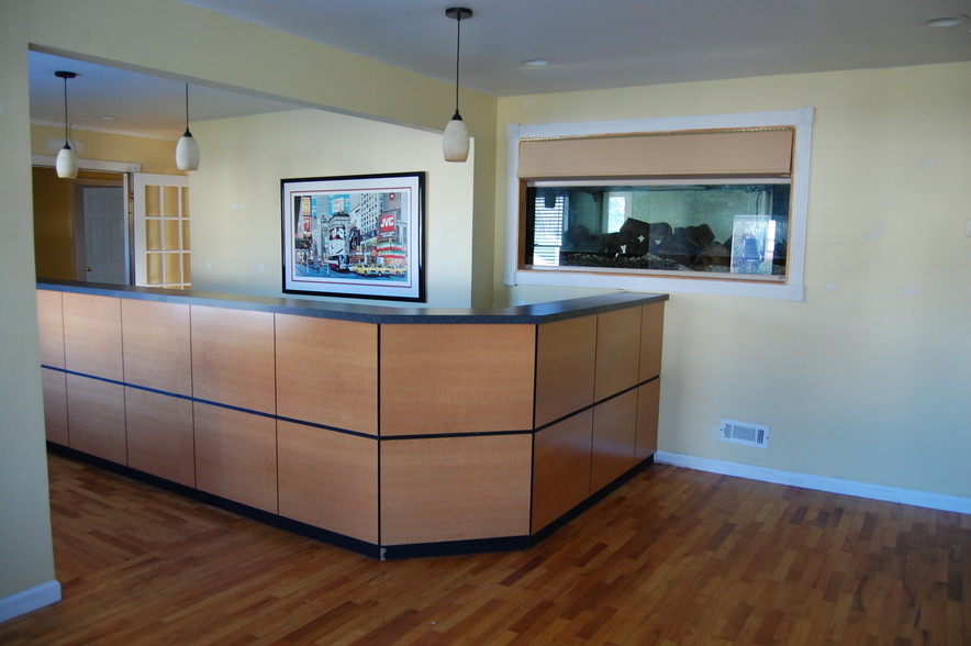 145 N Main St, Alpharetta, GA à louer - Hall d’entrée – Image 3 sur 14