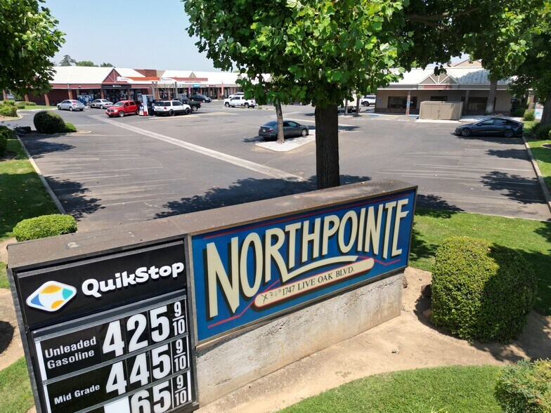 1747 Live Oak Blvd, Yuba City, CA à vendre - Photo de l’immeuble – Image 3 sur 10